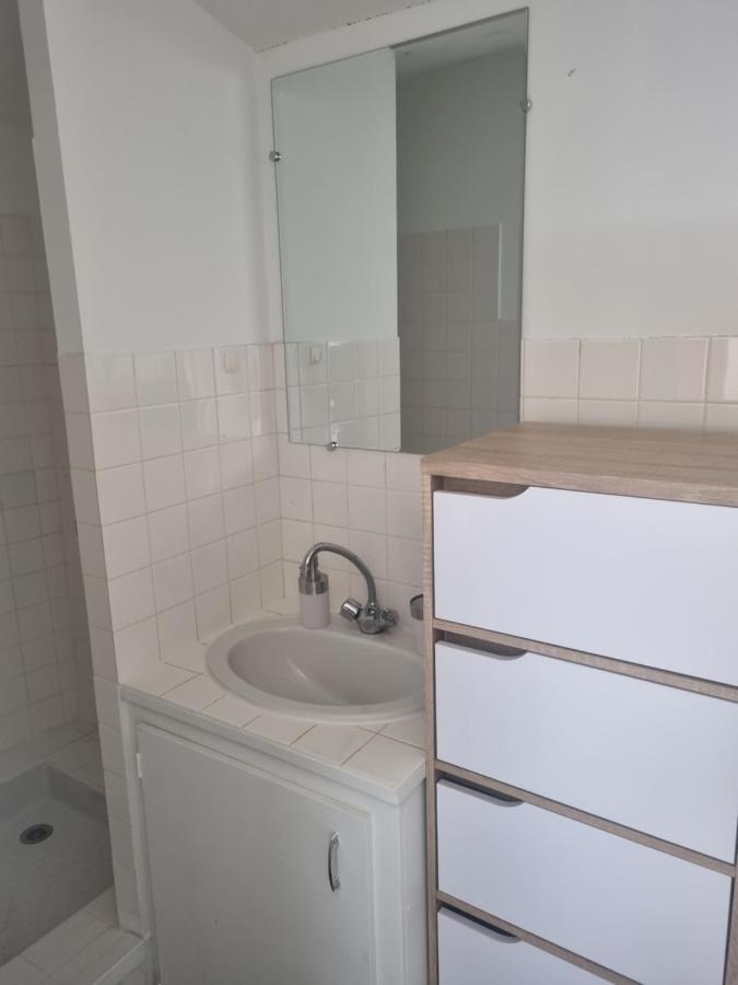 Jolie Petite Maison Dans Village Fortifie Brigueuil Bagian luar foto
